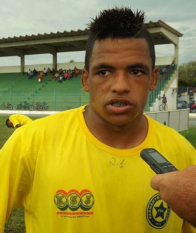 Carlinhos, meia do Parnahyba  (Foto: Renneé Fontenele/Portal Azulino )
