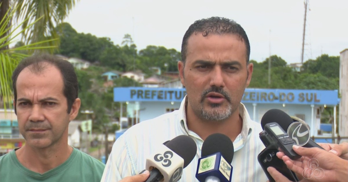 Para 'reajuste', mais de 80 servidores são exonerados em Cruzeiro ... - Globo.com