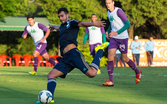 Vídeo: ‘Sortudo’, Henrique passa de reserva a substituto de Kardec