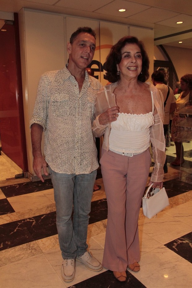 Betty Faria e Guilherme Leme em estreia de peça no Rio (Foto: Isac Luz/EGO)