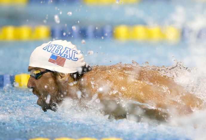 Michael Phelps ouro 100m borboleta GP Charlotte (Foto: Getty Images)