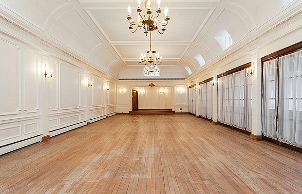 Este salão de baile fica dentro de um apartamento em Londres (Foto: Divulgação/Wetherell)