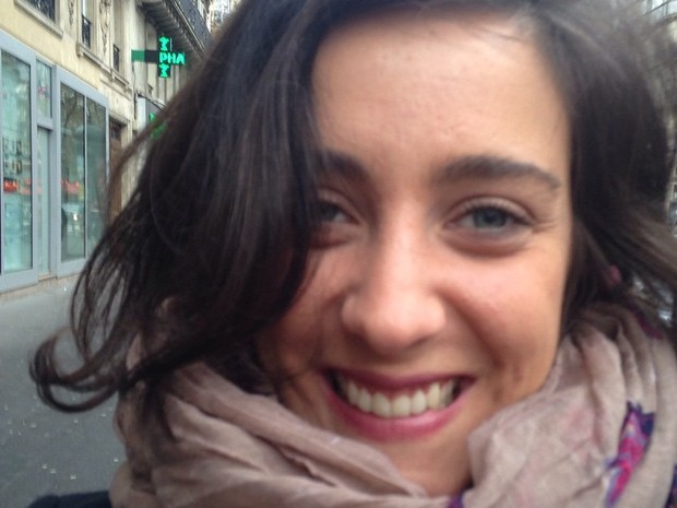 A brasileira Camila Issa, ferida nos atentados em Paris (Foto: Reprodução/Facebook/Camila Issa)