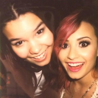 Madison de la Garza e Demi Lovato (Foto: Reprodução)