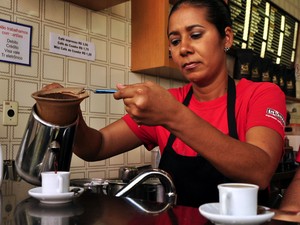 Consumidores aderem ao 'meio gole' em cafeterias de Campinas, SP (Foto: Lucas Jerônimo/G1 Campinas)