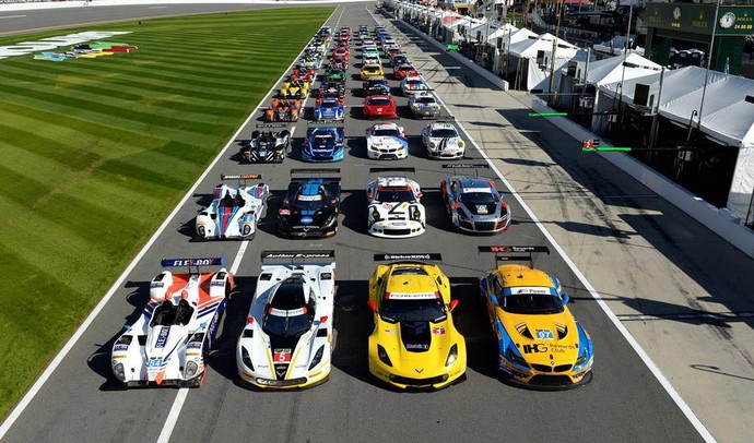 Carros que competem nas 24 Horas de Daytona (Foto: Divulgação)