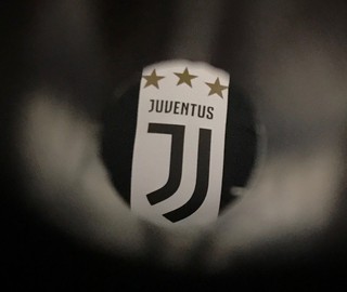 Logo Juventus camisa (Foto: Reprodução / Twitter)