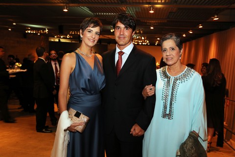  Maria Eduarda Souza Leão,  João Felipe Brennand e Helena Brennand Souza     