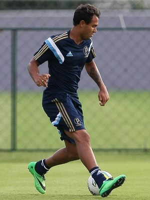 Palmeiras encaminha empréstimo de Vinicius para o Vitória