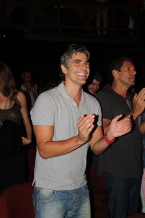 Reynaldo Gianecchini assiste a musical em teatro na Zona Sul do Rio (Foto: Thyago Andrade/ Foto Rio News)