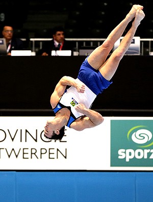 Diego Hypolito Mundial de ginática na Bélgica (Foto: AP)