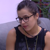 Emilly Diz Que Posaria Nua Para Revista Por Amar O Meu Corpo