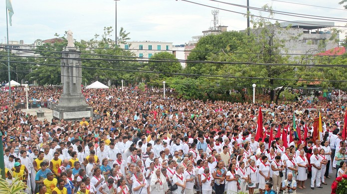 Milhares de fiéis celebram a missa de Corpus Christi no Centro de Manaus | Amazonas | G1