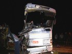 Sobe para seis o número de mortos em acidente entre ônibus e caminhão