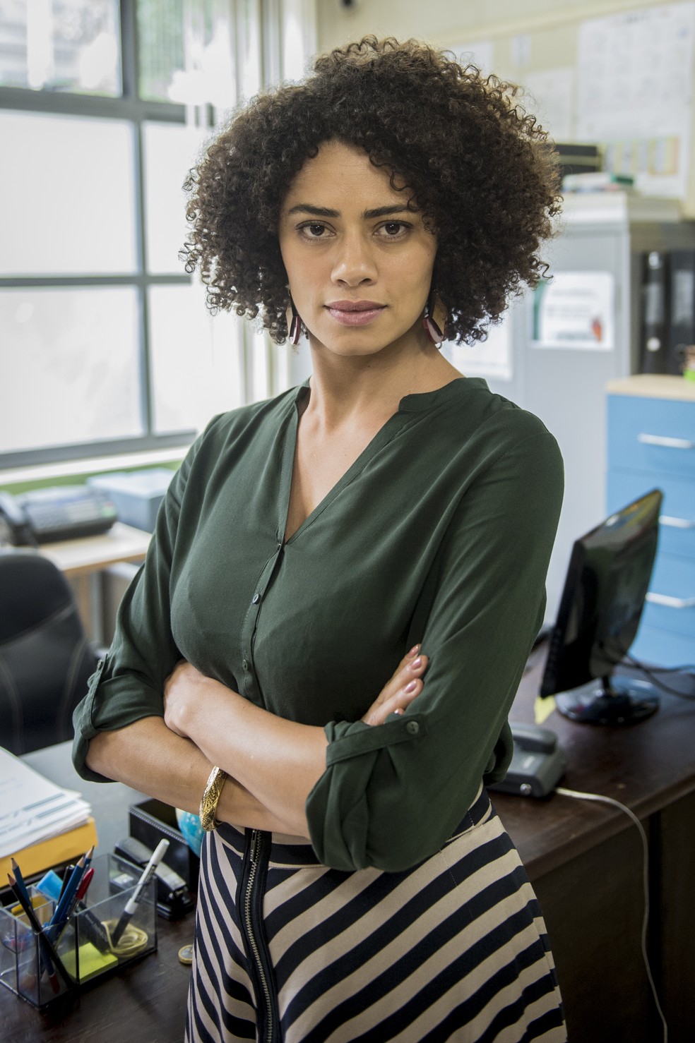 Ana FlÃ¡via Cavalcanti Ã© DÃ³ris, diretora do ColÃ©gio Estadual Cora Coralina (Foto: TV Globo/JoÃ£o Cotta)