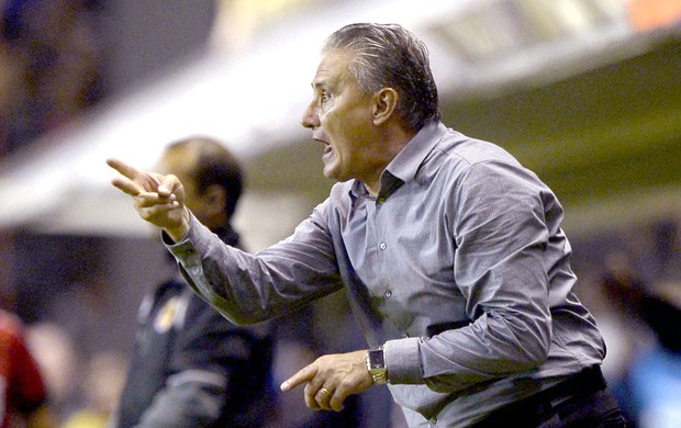Tite jogo Corinthians Boca Juniors (Foto: AFP) Tite jogo Corinthians Boca Juniors (Foto: AFP)
