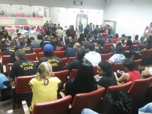 Policiais e delegados da Polícia Civil se mobilizam e cobram PCCS para a categoria em Rondônia (Foto: Toni Francis/G1)