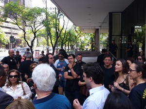 Servidores públicos federais protestam contra adiamento do júri da Chacina de Unaí (Foto: Pedro Ângelo/G1)