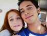 A atriz e seu grande amigo, Gabriel Falcão, posam para uma selfie durante a festinha (Foto: Arquivo Pessoal)