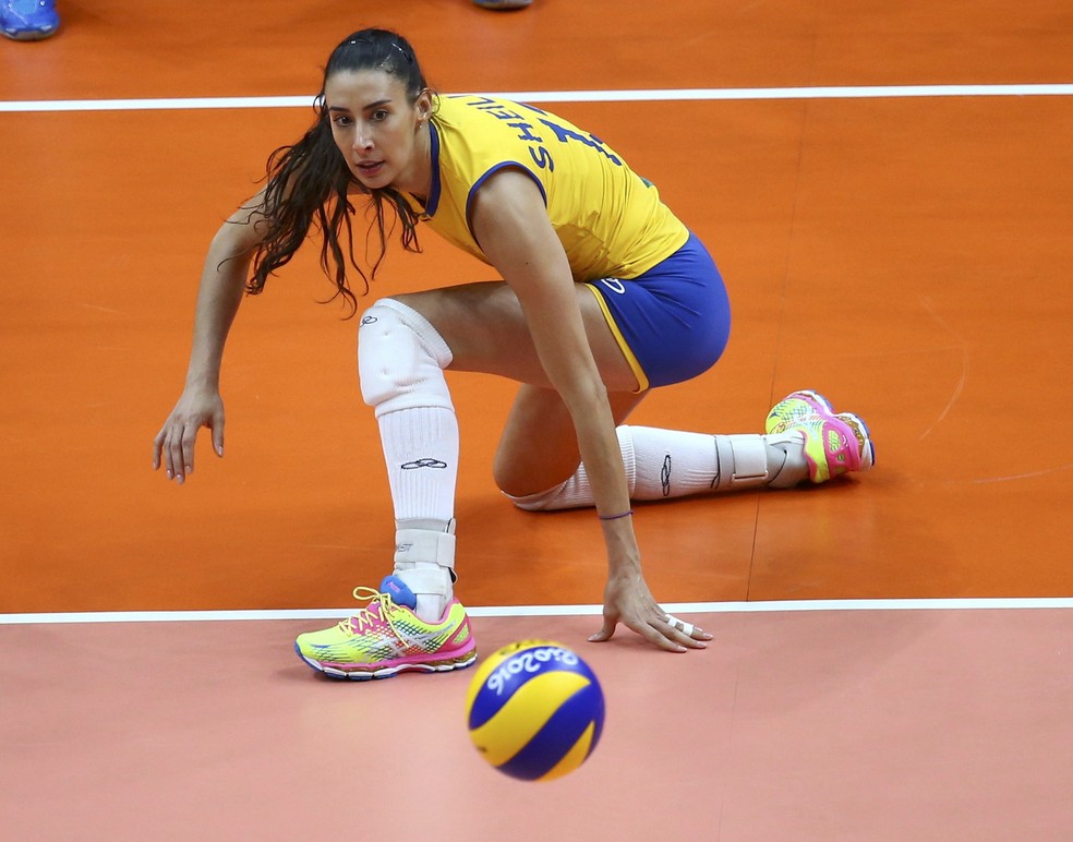 Após período sabático, Sheilla tem no ranking uma barreira para voltar ao vôlei brasileiro (Foto: Marcelo del Pozo/Reuters)
