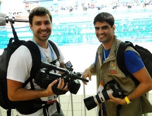 André Baseggio e Gustavo Carvalho acompanham nadador desde 2011 (Foto: Helena Rebello / GloboEsporte.com)