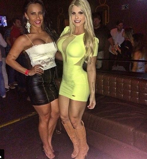 Kelly Medeiros e Julia, BBB15 (Foto: Instagram / Reprodução)