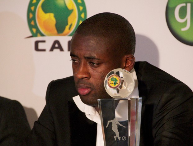 yaya toure pr&ecirc;mio (Foto: AFP)