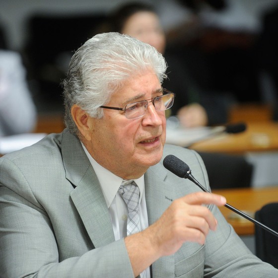 O senador Roberto Requião (PMDB-PR) (Foto: Marcos Oliveira/Agência Senado)