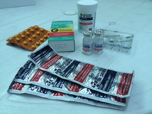 Remédios para a tuberculose são distribuídos gratuitamente na rede pública (Foto: Michelle Farias/G1)