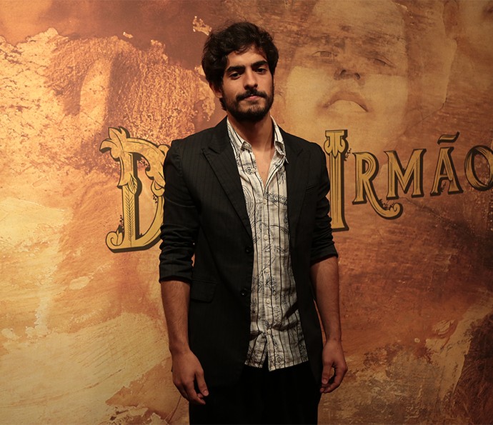 O jovem ator Bruno Anacleto divide Halim com Antonio Calloni e Antonio Fagundes (Foto: Isabella Pinheiro/ Gshow)