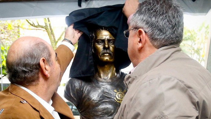 Rivellino cobra Jadson: 