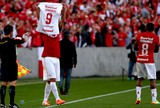 Teve Isso! Homenagens e agressões no Beira-Rio, trapalhadas e pancadas Teve Isso! Homenagens e agressões no Beira-Rio, trapalhadas e pancadas