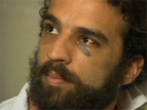 Marcelo Camelo em reportagem do 'Fantástico' em 2004 sobre briga com Chorão (Foto: Reprodução / TV Globo)