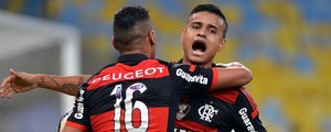 Flamengo devolve 3  e tira o Coritiba nos pênaltis (André Durão/GloboEsporte.com)