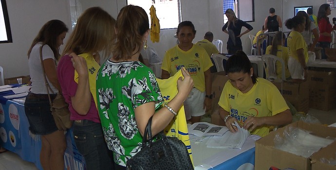 Kits começaram a ser entregues nesta quinta-feira (Foto: Reprodução / TV Cabo Branco)
