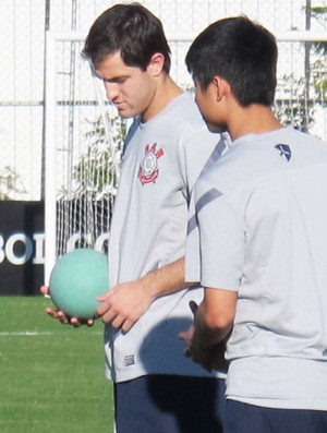 Martinez treinando no corinthians (Foto: Gustavo Serbonchini / Globoesporte.com)