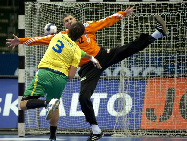 Seleção brasileira de handebol perde para a Hungria (Foto: Reuters)