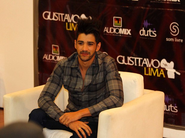 Gusttavo Lima em coletiva de imprensa em São Paulo (Foto: Paduardo/ Ag. News) Gusttavo Lima em coletiva de imprensa em São Paulo (Foto: Paduardo/ Ag. News)