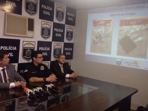 Coletiva da Polícia Civil explicou prisão de suspeitos da morte do jornalista Marcolino Junior (Foto: Joalline Nascimento/G1)