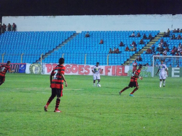 Moto Club goleia o São José por 5 a 0 no Nhozinho Santos (Foto: Bruno Alves/Globoesporte.com)