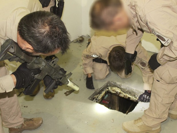 Túnel encontrado pelas autoridades americanas ligava o México e os EUA e era usado para transportar drogas e pessoas (Foto: Reuters/Immigration and Customs Enforcement) Túnel encontrado pelas autoridades americanas ligava o México e os EUA e era usado para transportar drogas e pessoas (Foto: Reuters/Immigration and Customs Enforcement)