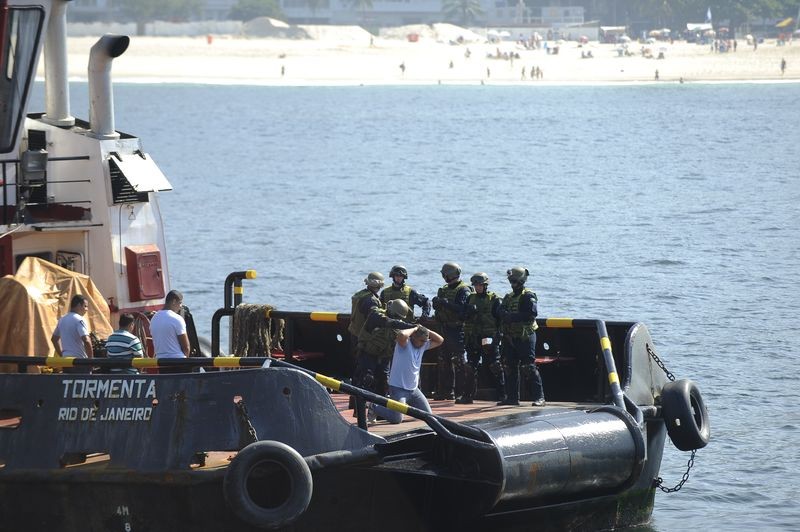 Na simulação, os civis foram interpretados por militares. Os quatro