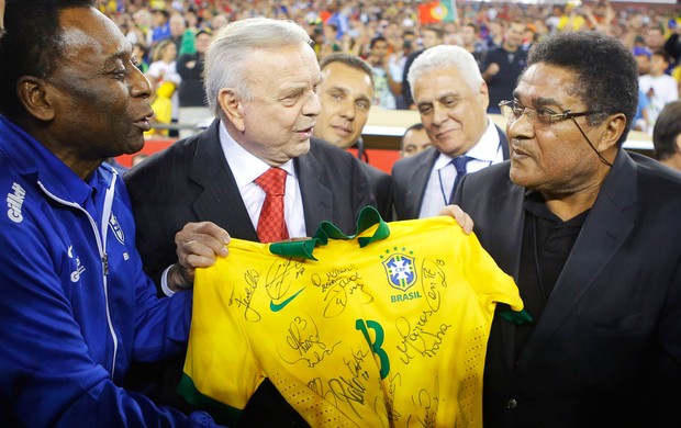 Pele Eusebio Jose Maria Marin Brasil x Portugal (Foto: Reuters)