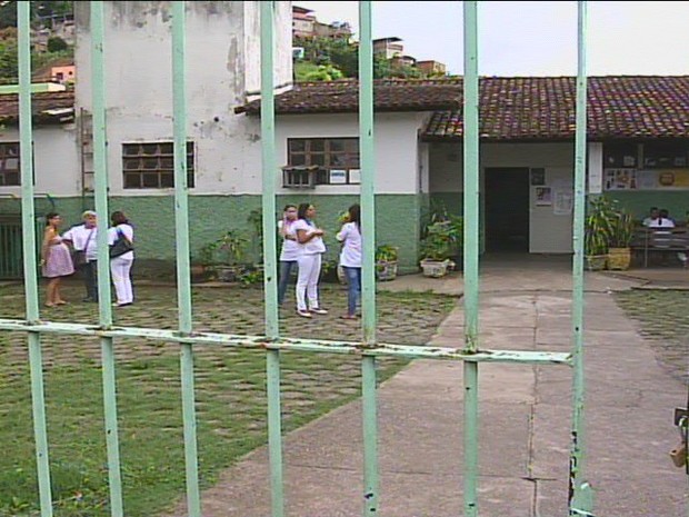 Posto de Saúde do bairro Esperança I foi arrombado 5 vezes somente este ano (Foto: Reprodução / Inter TV dos Vales)