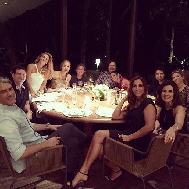 William Bonner, Dito, Carolina Dieckmann, Angélica, Luciano Huck, Fausto Silva, Luciana Cardoso, Alex Lerner, Grazi Massafera, Fátima Bernardes e Ivete Sangalo (Foto: Instagram/ Reprodução)