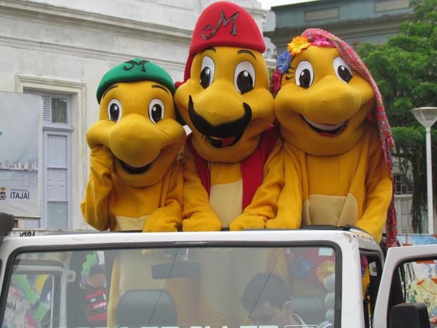 Família Marejão durante desfile da edição passada da Marejada (Foto: Divulgação)
