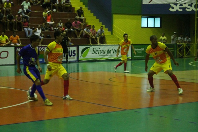 Orocó vence o time de Lagoa Grande na Copa TV Grande Rio de Futsal (Foto: Magda Lomeu)