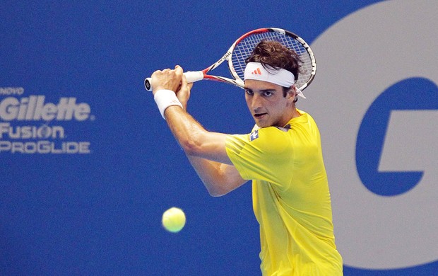 Thomaz Bellucci x Federer tênis (Foto: Moisés Nascimento / Ag. estado)