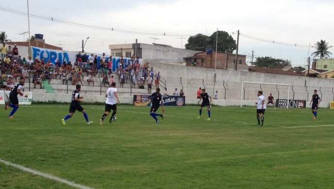 Atlético-PE x Central (Foto: Edvaldo Magalhães)