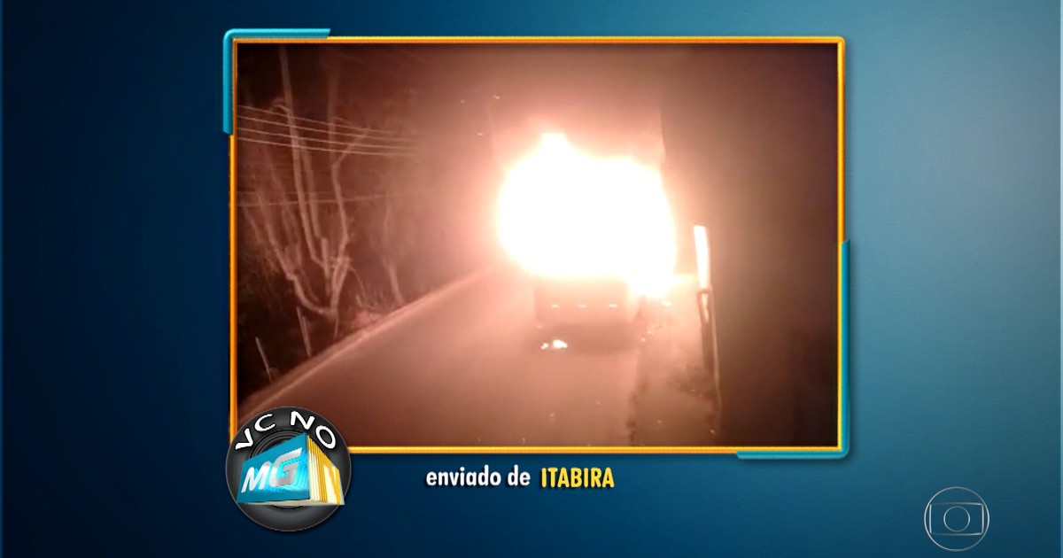 Micro-ônibus pega fogo em Itabira e fica destruído; veja vídeo - Globo.com